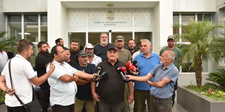 Tarım Bakanlığı’ndaki toplantı sona erdi.. Naimoğulları: Uzlaşı yok, eyleme devam