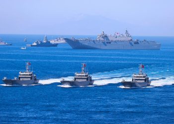 EFES-2024 Tatbikatı tamamlandı… Kıbrıs Barış Harekatı’nın 50’nci yılına ithafen Deniz Kuvvetleri Komutanlığınca 50 gemiyle Erdoğan’ı selamlama geçişi yapıldı