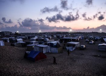 ABD: İsrail'i Refah'a girmemesi için teşvik ediyoruz