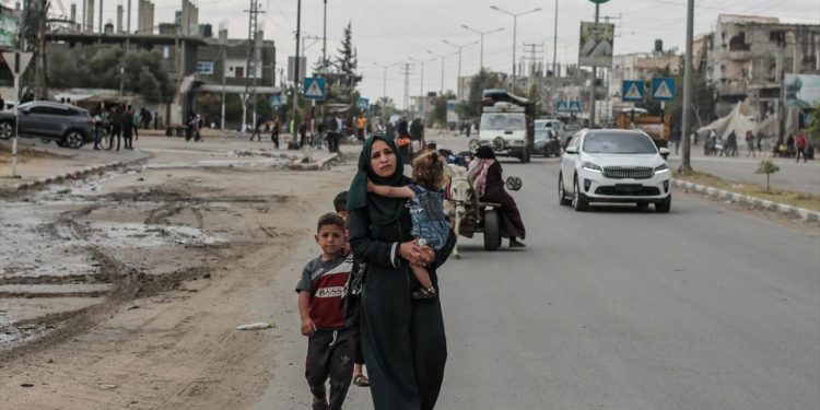 Mısır: Gazze'deki Filistinlilerin yaşadığı insani krizin tek sorumlusu İsrail