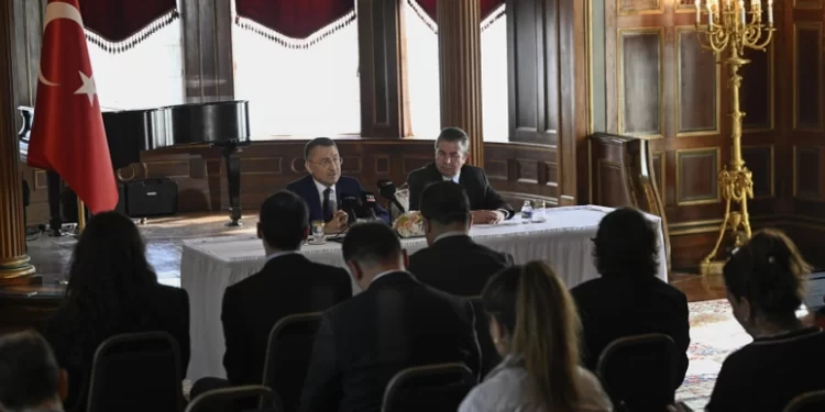 Fuat Oktay Washington’da ABD Kongre üyelerine KKTC ile ilgili Türkiye’nin önceliklerini anlattı