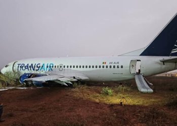 Senegal'de yolcu uçağı pistten çıktı