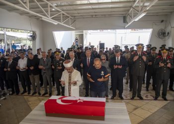 1963 kayıplarından Fuat Niyazi askeri törenle toprağa verildi. Tatar: Varılacak bir anlaşmada Kıbrıslı Türklerin güvenliğine öncelik verilecek