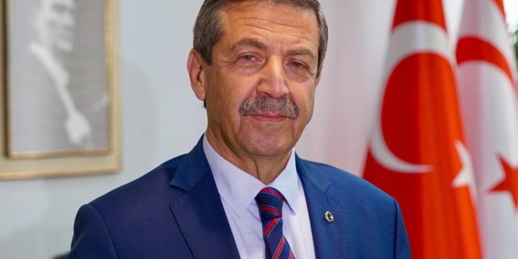 Dışişleri Bakanı Ertuğruloğlu, Trabzon’da konuştu