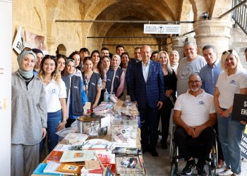 Cumhurbaşkanı Tatar Ortopedik Özürlüler Derneği yararına yapılan kermese katıldı