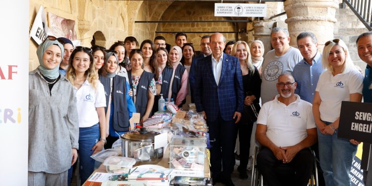 Cumhurbaşkanı Tatar Ortopedik Özürlüler Derneği yararına yapılan kermese katıldı