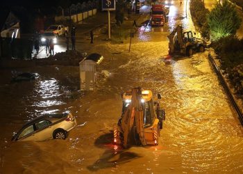 Hatay’da sağanak hayatı olumsuz etkiledi