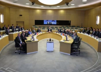 Türkiye Enerji Bakanı Bayraktar, AB Türkiye Delegasyonu Başkanı ve büyükelçilerle görüştü