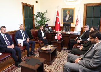 Meclis Genel Sekreteri Fırat, TBMM Genel Sekreteri Uzun’u ziyaret etti