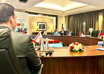 Bakan Gardiyanoğlu  yuvarlak masa toplantısına katıldı