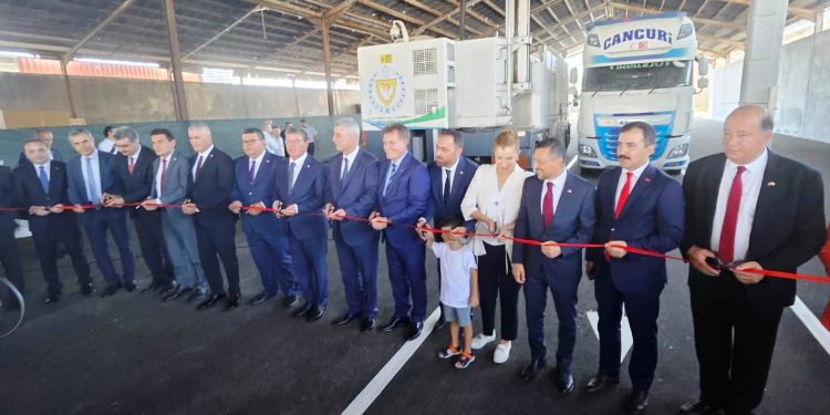 Türkiye tarafından hibe edilen mobil X-Ray tarama sistemi teslim edildi