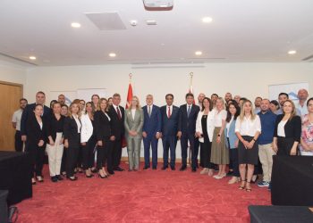 Konuk Bakan Işıkhan Çalışma Dairesi personelinin sertifika törenine katıldı