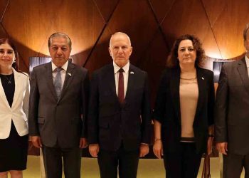 Töre ve beraberindeki heyet, Bakü’de