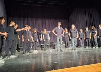 “Gözlerimi Kaparım Vazifemi Yaparım” Girne’de sahnelendi