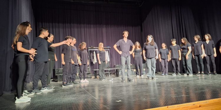 “Gözlerimi Kaparım Vazifemi Yaparım” Girne’de sahnelendi