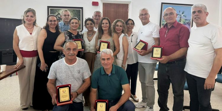 BRTK’da çalışıp emekliye ayrılan 10 personele plaket verildi