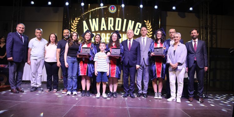 Töre, TED Koleji Mezuniyet Töreni’ne katıldı