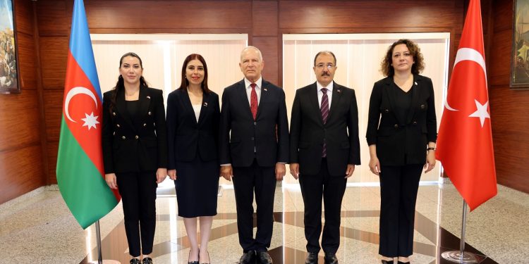 Töre, Türkiye Cumhuriyeti’nin Bakü Büyükelçiliği’ni ziyaret etti