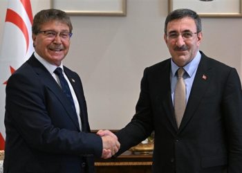 Başbakan Üstel Ankara’ya gidiyor