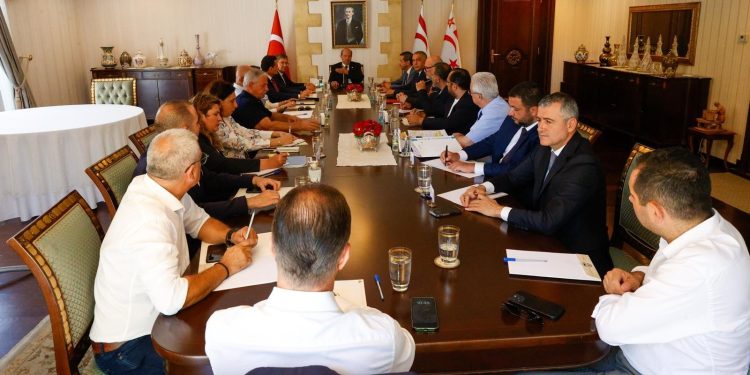 Cumhurbaşkanlığı’nda istişare toplantısı yapıldı