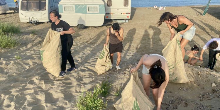 Mağusa Ravelin Lions Kulübü ve SAGEM iş birliğinde sahil, gölet ve deniz temizliği yapıldı