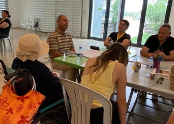 Dünya Barış Üniversitesi’nden 60 Yaş Üstü Aktivite Merkezi katılımcılarına eğitim