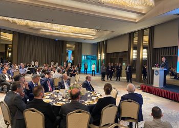 Cumhurbaşkanı Tatar, Sakarya’da iş insanları ve sivil toplum temsilcileriyle bir araya geldi