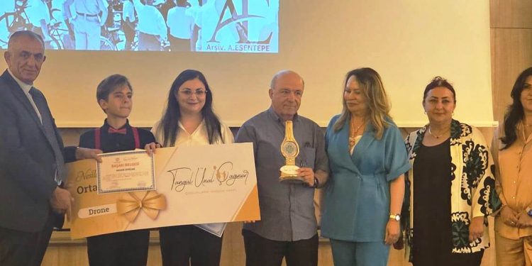 “Nesiller Buluşuyor” yarışmasında dereceye giren öğrenciler ödüllerini törenle aldı