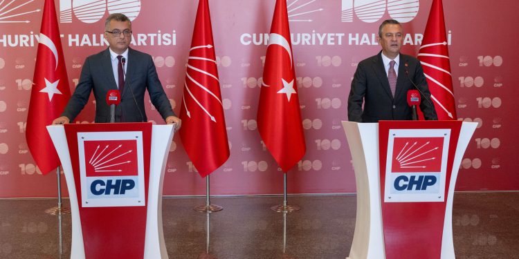 Erhüman-Özel görüşmesi;Özel, Kıbrıs Barış Harekatı’nın 50. yılında KKTC’ye gelecek