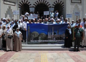 Hacı adayları kutsal topraklara uğurlandı