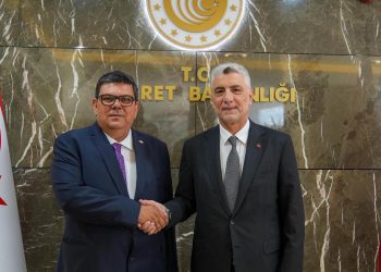 Maliye Bakanı Berova ile TC Ticaret Bakanı Bolat protokol imzaladı