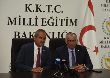 Milli Eğitim Bakanı Çavuşoğlu, Özer ve heyetini kabul etti