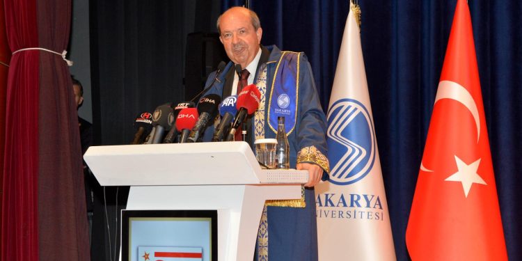 Cumhurbaşkanı Tatar ülkeye döndü