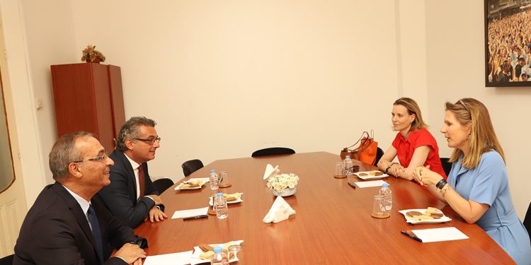 Erhürman, Güney Kıbrıs’taki Hollanda Büyükelçisi’ni kabul etti