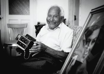 Başbakan Üstel’den Mustafa Diana için taziye mesajı