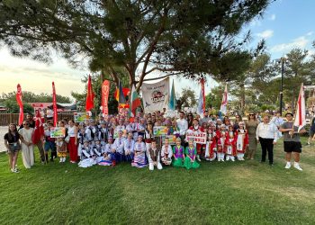 Dünya çocukları Çatalköy’de buluştu