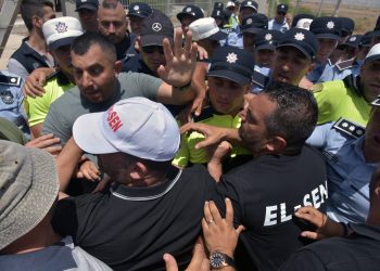 EL-SEN Meriç Trafo Merkezi’ne girerek Ercan Hava Limanı’nın  elektriğini kesmek istedi