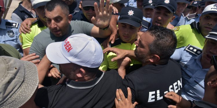 EL-SEN Meriç Trafo Merkezi’ne girerek Ercan Hava Limanı’nın  elektriğini kesmek istedi