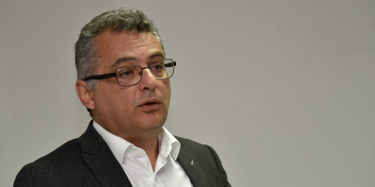 Erhürman, sınır kapısında mülkiyetle ilgili yapılan tutuklamaları değerlendirdi