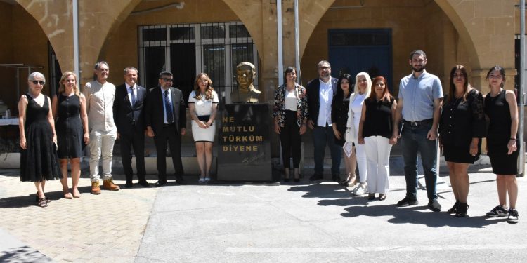 Girne Özel Eğitim Merkezi’ne yeni Atatürk Büstü ve oyun parkı