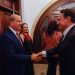 Cumhurbaşkanı ve eşi, Cumhurbaşkanlığı personeliyle bayramlaştı…