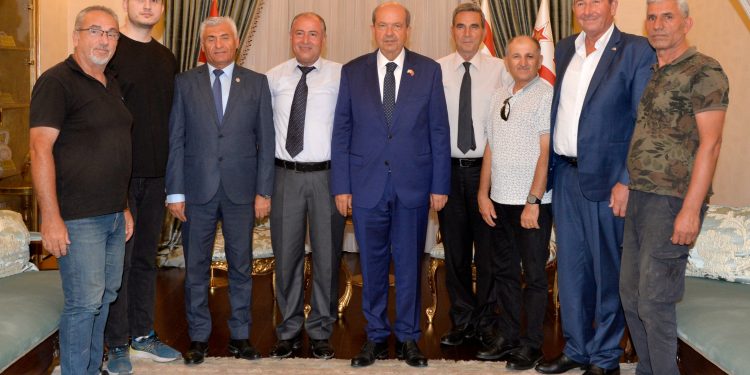 Cumhurbaşkanı Tatar, Adanalılar Kültür ve Dayanışma Derneği heyetini kabul etti