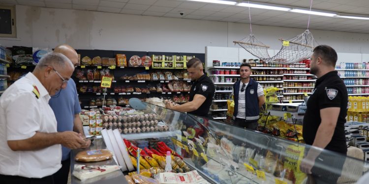 İskele Belediyesi, büfe, restoran ve kafeleri denetledi
