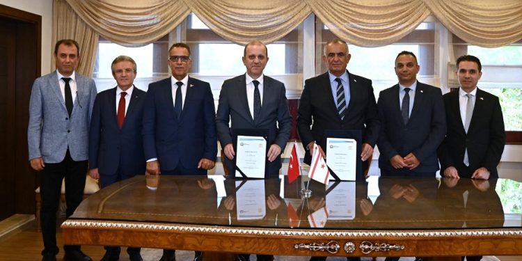 Eğitim Bakanı Çavuşoğlu, Trabzon’daki devlet üniversiteleriyle eğitim alanında iş birliği protokolü imzaladı