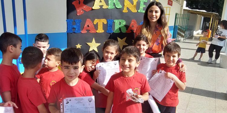 İlkokullarda karneler yarın