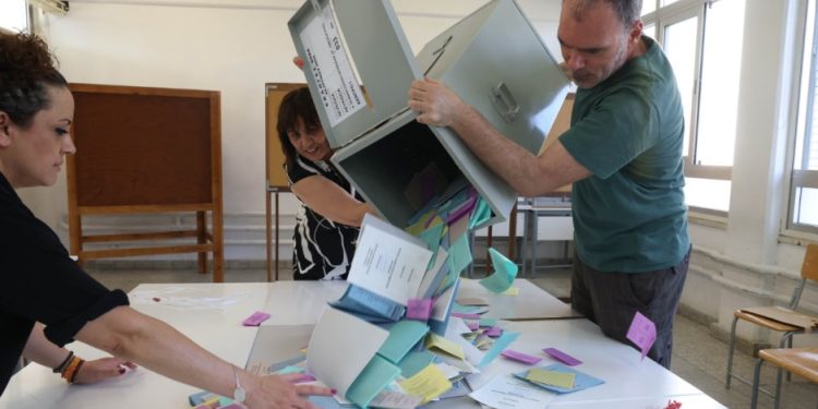 Güney Kıbrıs’ta dün yapılan yerel seçimler sonucunda yeni belediye başkanları da belli oldu