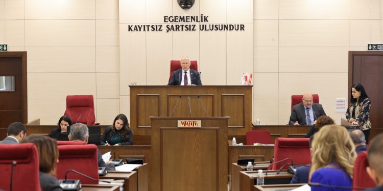 Meclis Genel Kurulu, güncel konuşmalarla devam ediyor