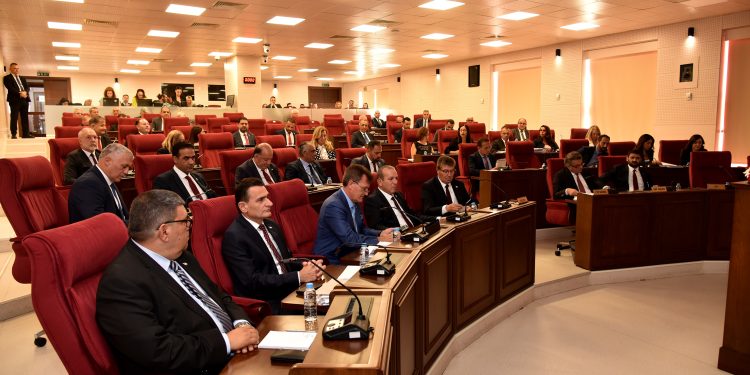 Yüksek İdare Mahkemesi Yetki (Değişiklik) Yasa Önerisi oy birliğiyle kabul edildi