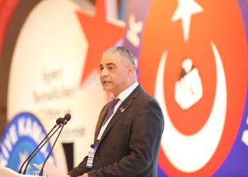 Memur-Sen: “Mevsimlik işçi ve geçici personelin özlük hakları konusunda Başbakanla uzlaşıya varıldı”