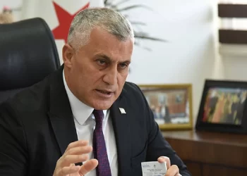 Ekonomi ve Enerji Bakanı Amcaoğlu: “Berberlerin hizmet tarifelerini euro olarak belirlemesi tüzüğe aykırı”